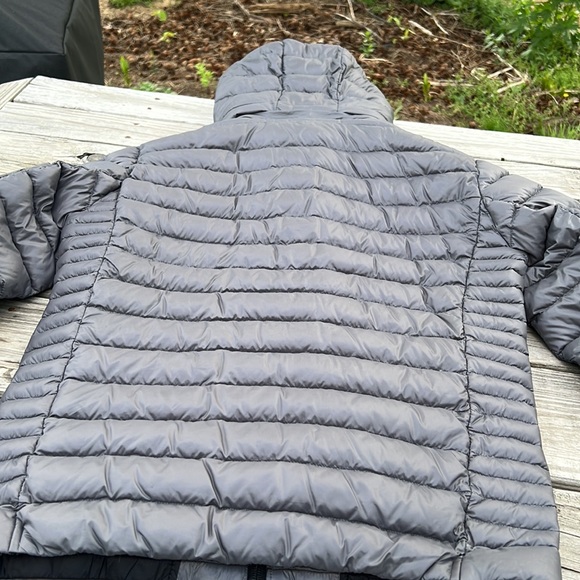 CALVIN KLEIN - Picture 3 of 8